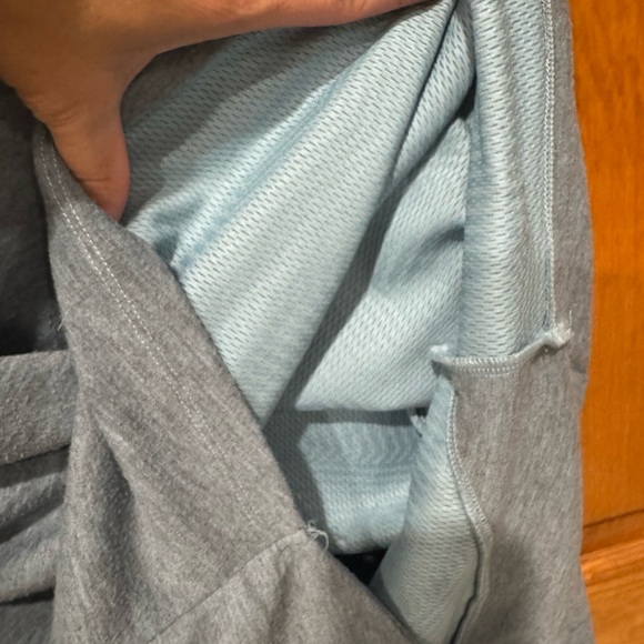 Under Armour Nimbus Blue Expanse Specialist Hoodie- size small - Picture 13 of 13